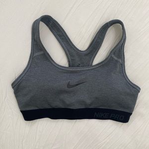 Nike pro sports bra